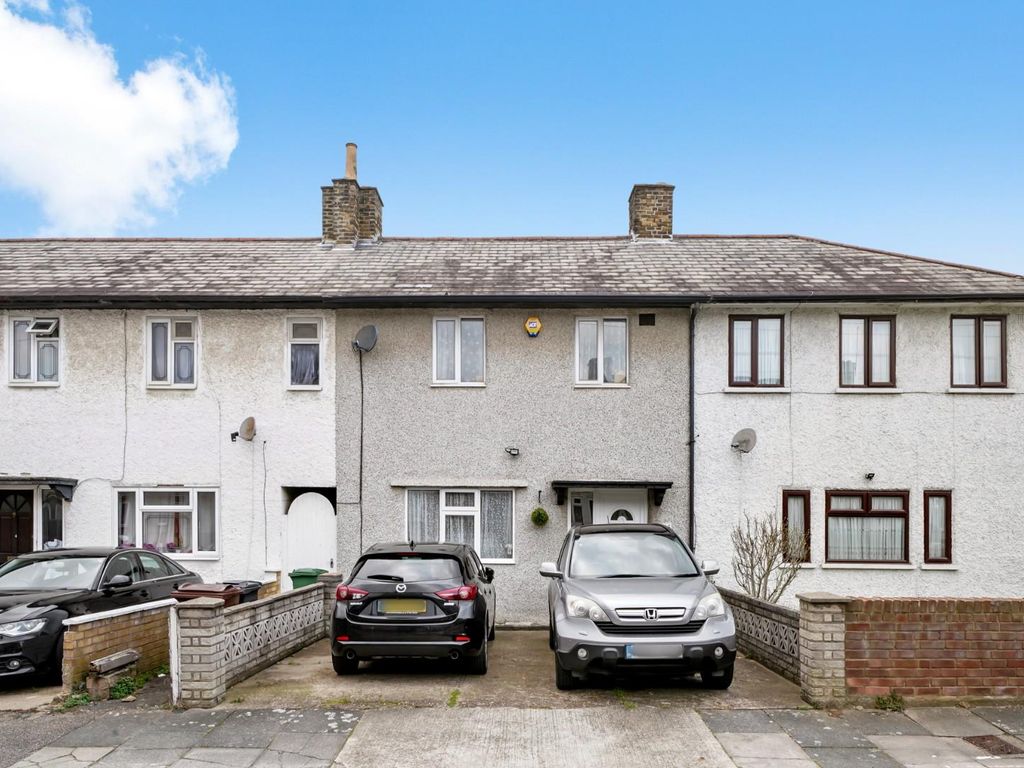 3 bed terraced house for sale in Greenway, Dagenham RM8 Zoopla