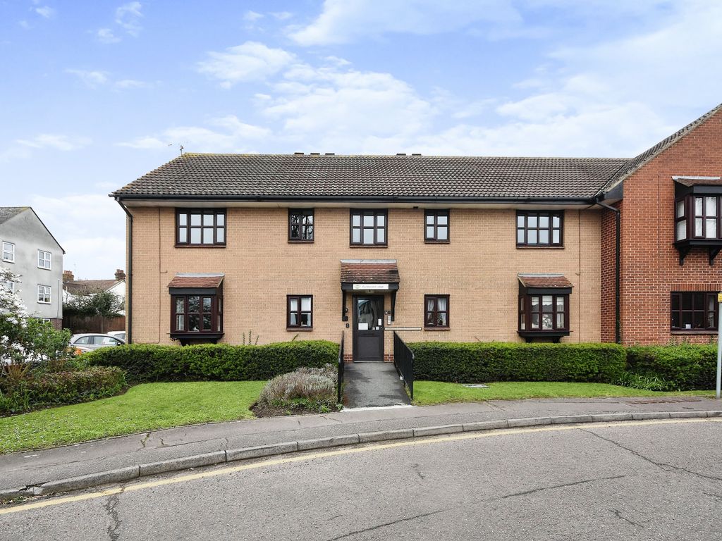2 bed flat for sale in Hilltop Close, Rayleigh, Essex SS6 Zoopla
