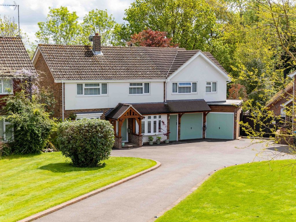 4 bed detached house for sale in Newlands Park, Copthorne RH10 Zoopla