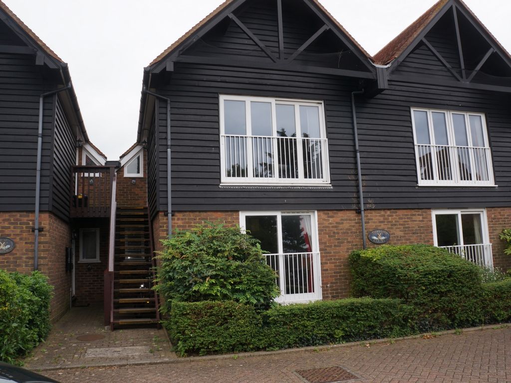2 bed flat for sale in Millers Court, Whitstable CT5 Zoopla