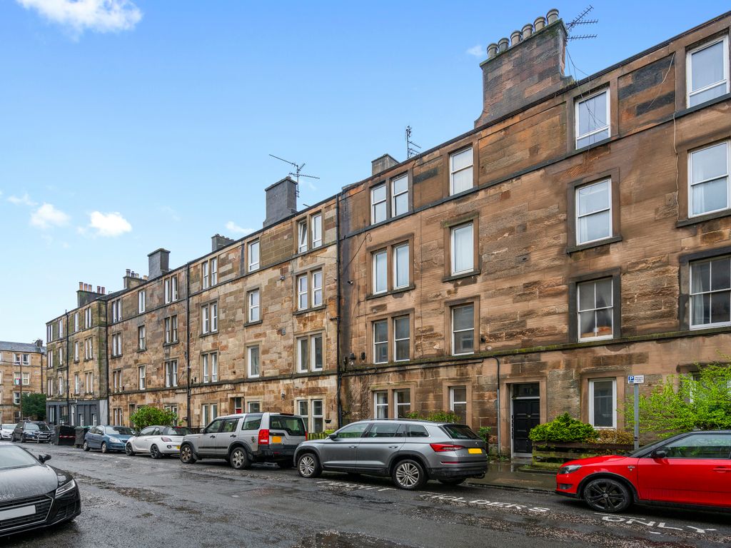 1 bed flat for sale in 18 (1F2), Caledonian Place, Edinburgh EH11, £