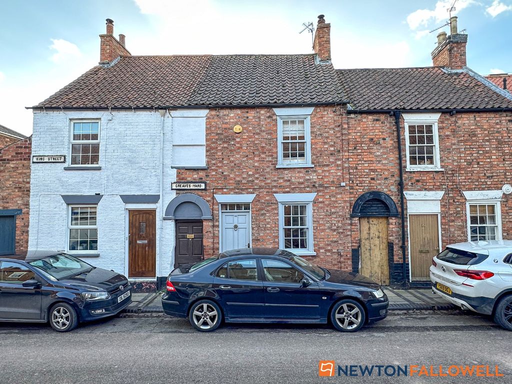 2 bed terraced house for sale in King Street, Newark NG24, £140,000