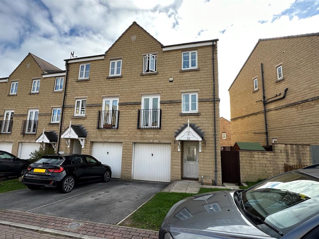 3 bed town house for sale in Brander Close, Idle, Bradford BD10 Zoopla
