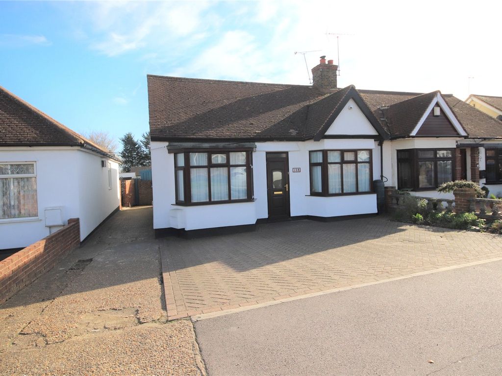2 bed bungalow for sale in Giffords Cross Road, Corringham, Essex SS17