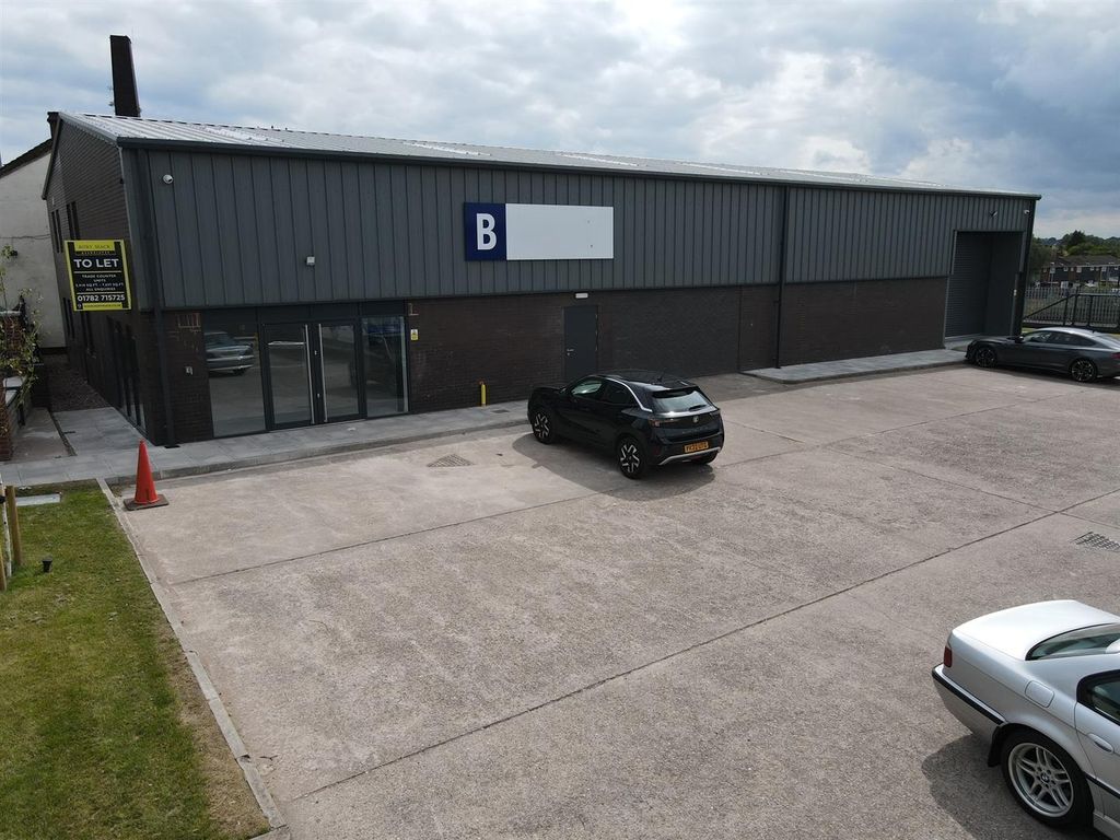 Light industrial to let in Johnstone's Trading Estate, Slippery Lane