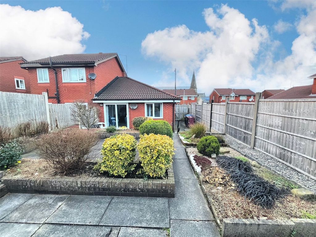1 bed bungalow for sale in York Street, Blackburn, Lancashire BB2, £