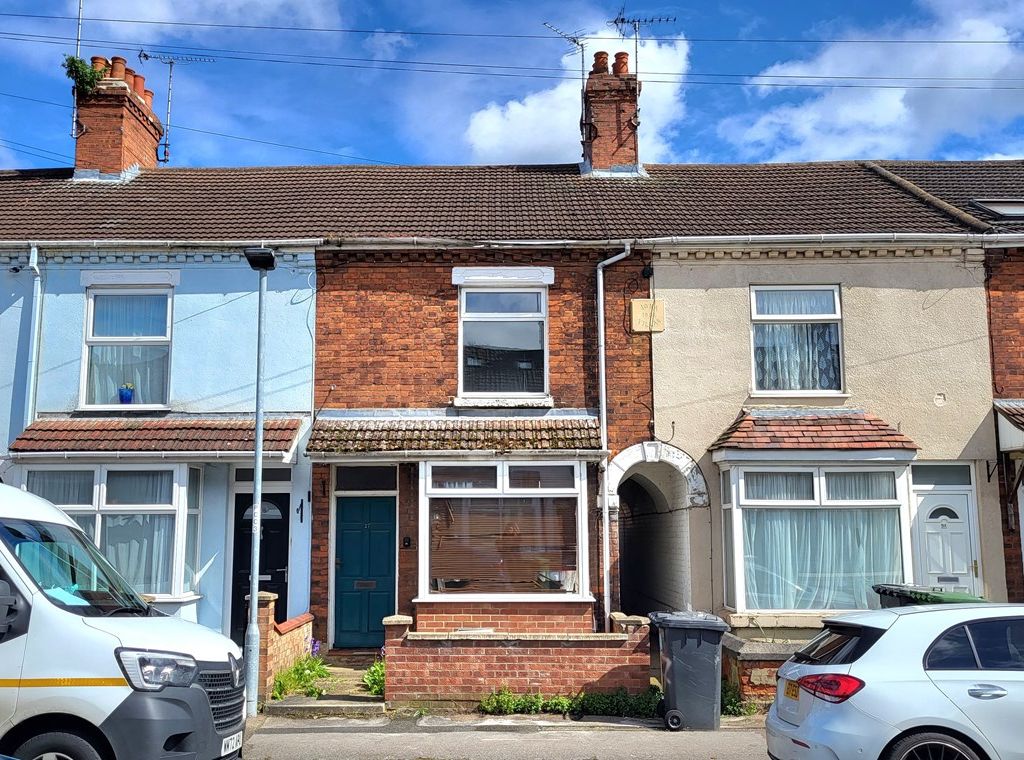 3 bed terraced house for sale in Milton Road, Peterborough PE2, £