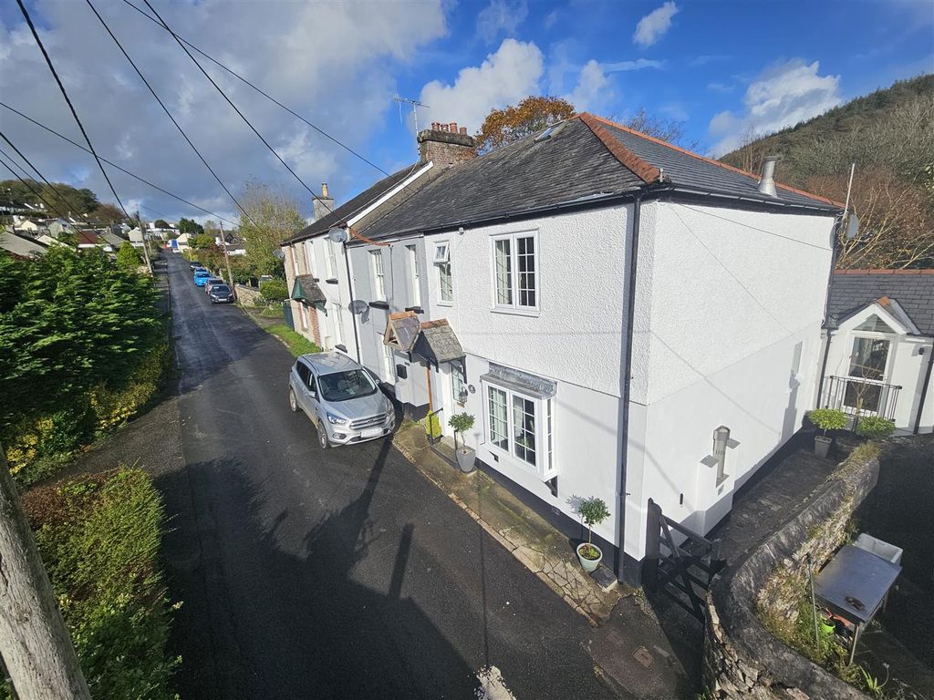 3 bed end terrace house for sale in Bealswood Terrace, Gunnislake PL18