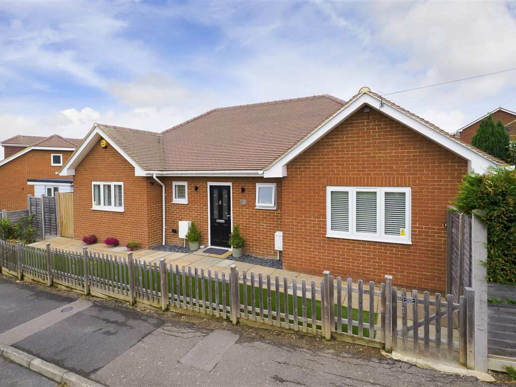 3 bed detached bungalow for sale in Marion Gardens, Horselees Road