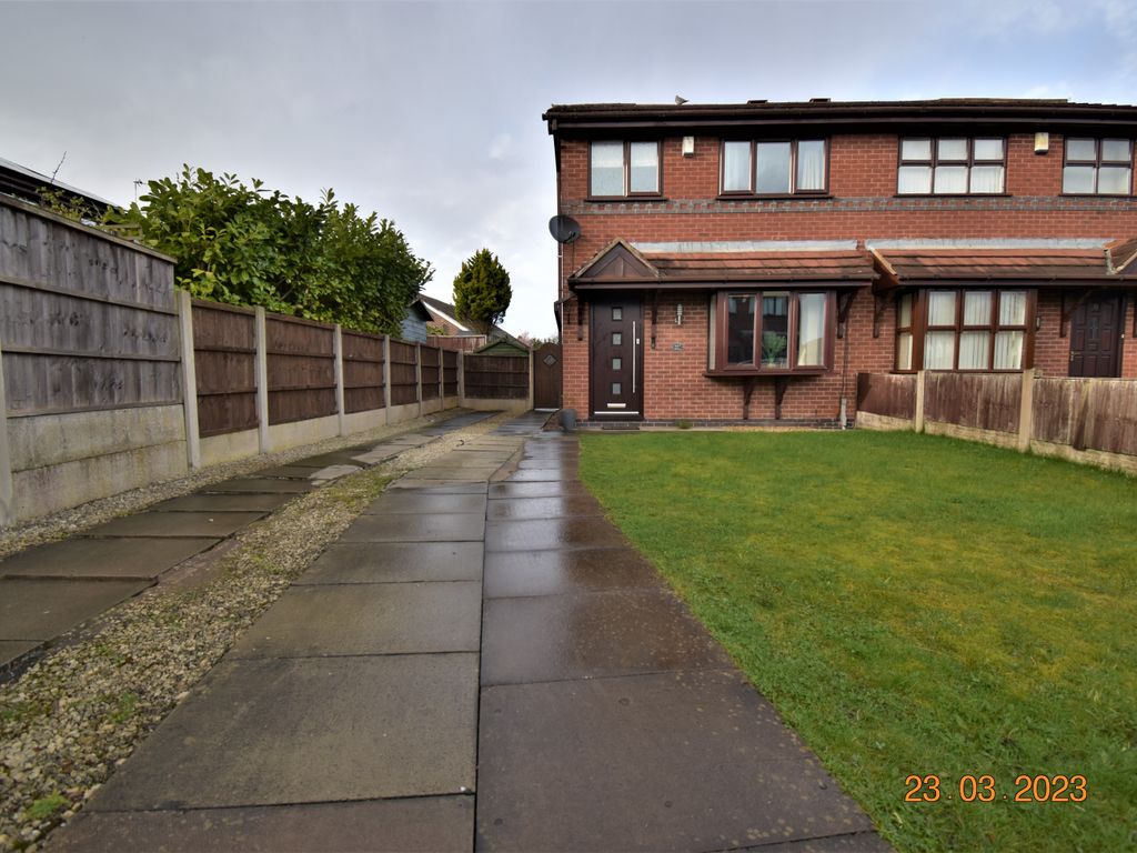 3 bed semidetached house for sale in The Brambles, Wigan WN4 Zoopla