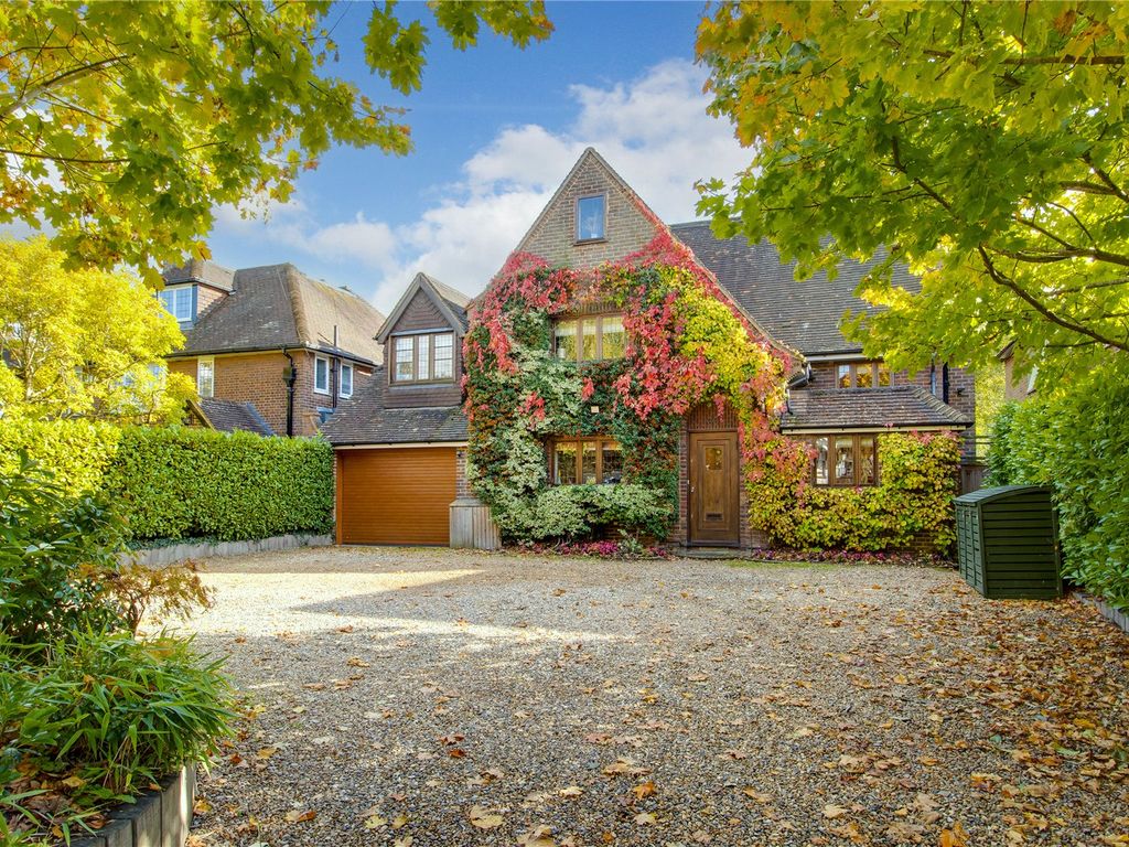 6 bed detached house for sale in Loom Lane, Radlett, Hertfordshire WD7