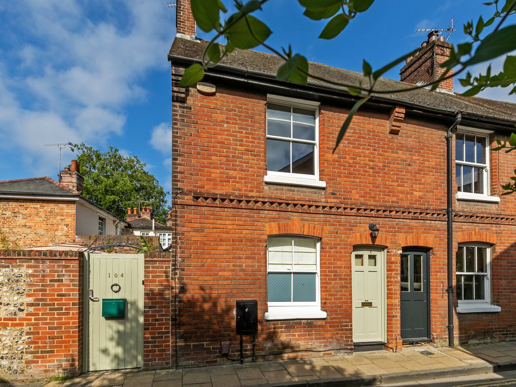 2 bed end terrace house for sale in Colebrook Street, Winchester SO23