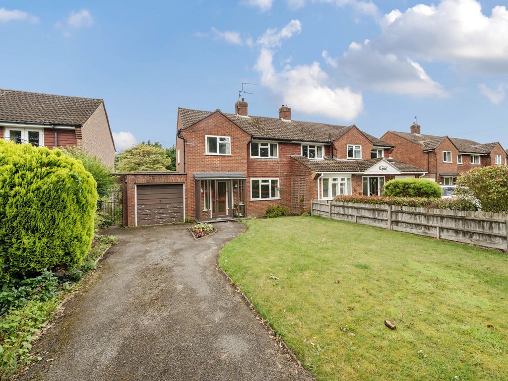 3 bed semidetached house for sale in Summers Road, Godalming, Surrey