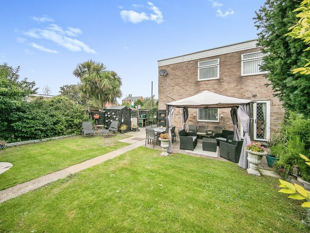 3 bed end terrace house for sale in Lethe Grove, Blackheath, Colchester