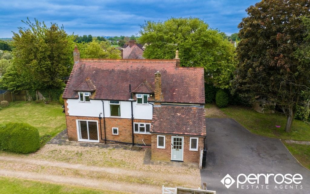 4 bed detached house for sale in The Shires, Old Bedford Road, Luton