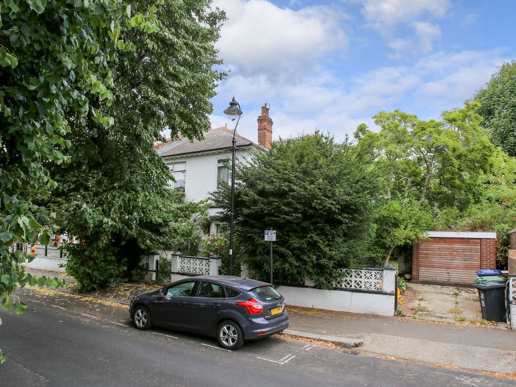 Heathfield Road, Acton W3  
