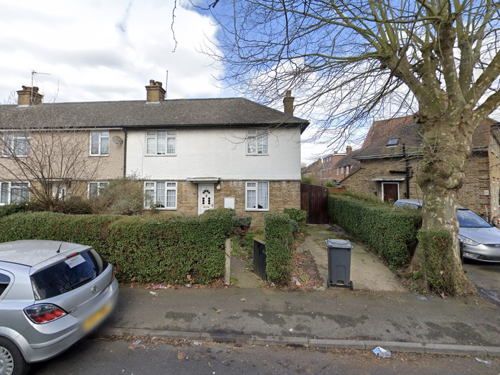 4 bed end terrace house for sale in Glebe Road, Hayes UB3, £575,000