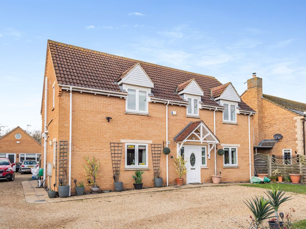 4 bed detached house for sale in The Pingle, Northborough, Peterborough