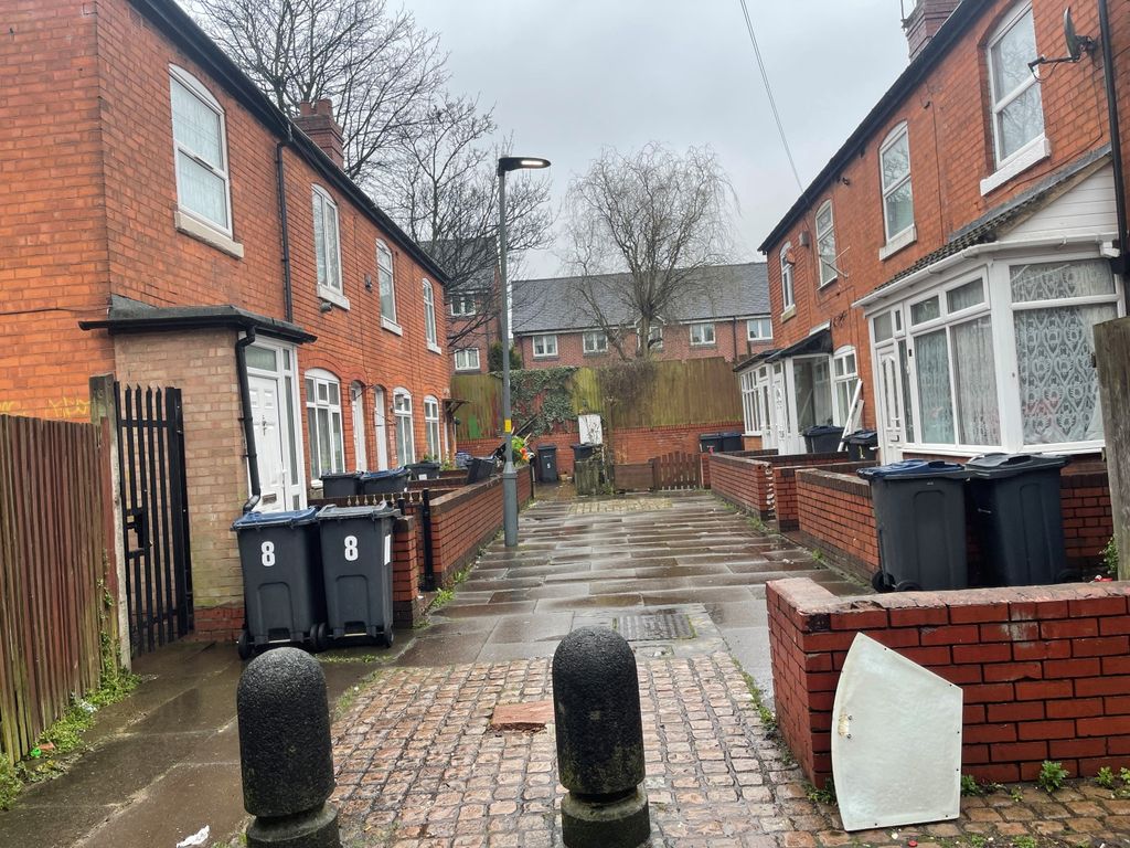 2 bed terraced house to rent in Poplar Avenue, Sparkbrook, Birmingham