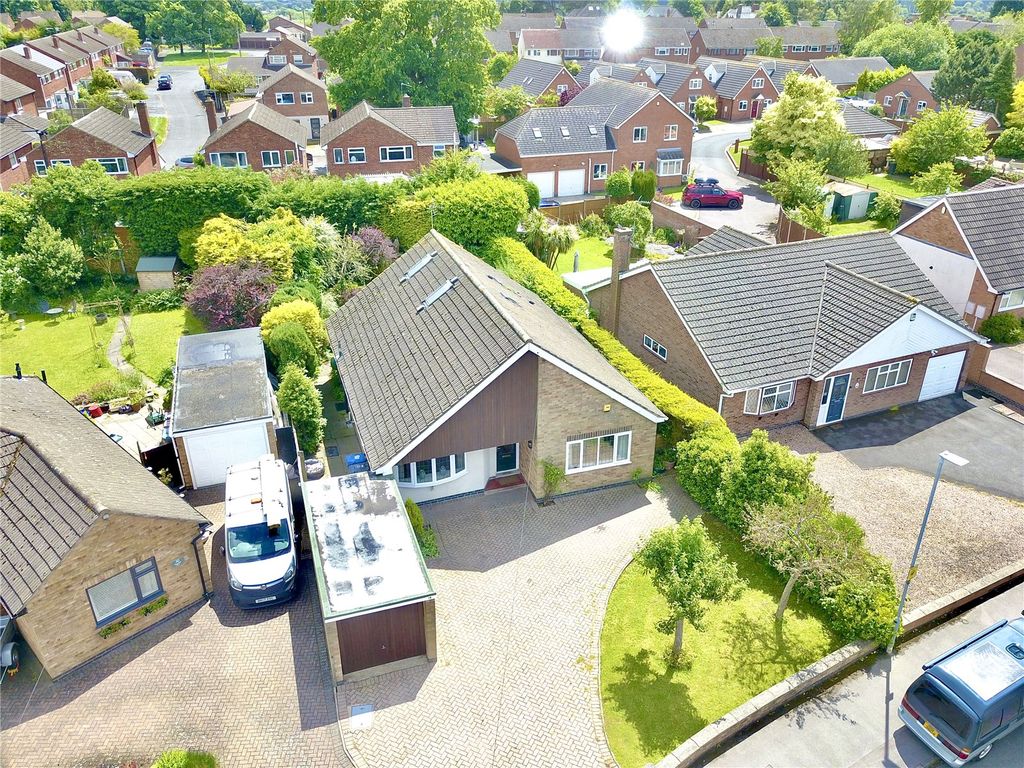 3 bed bungalow for sale in Kingsfield Road, Barwell, Leicester