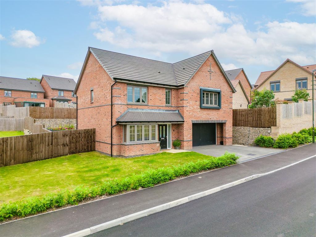 5 bed detached house for sale in Cranleigh Road, Woodthorpe