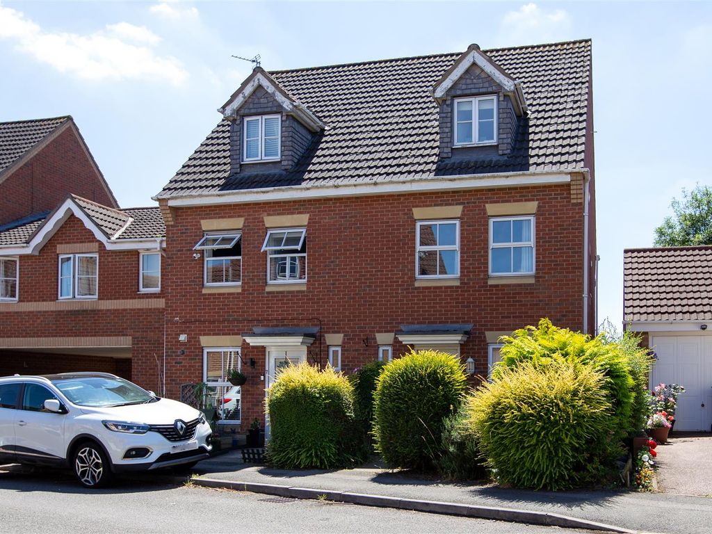 3 bed semidetached house to rent in Marshall Close, Braunstone LE3, £