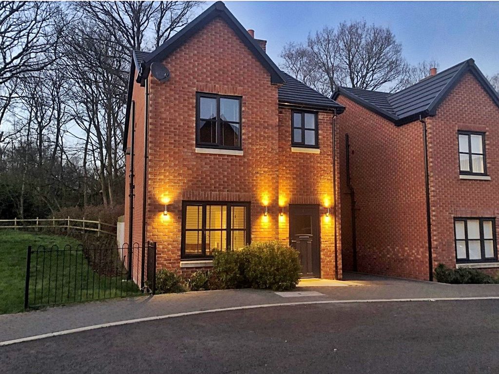 3 bed detached house for sale in Red Campion Close, Daresbury WA7, £
