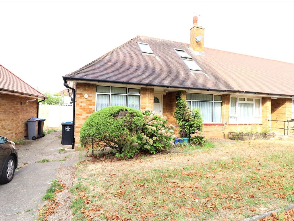 2 bed bungalow for sale in Sutherland Court, Kingsbury, London NW9 Zoopla