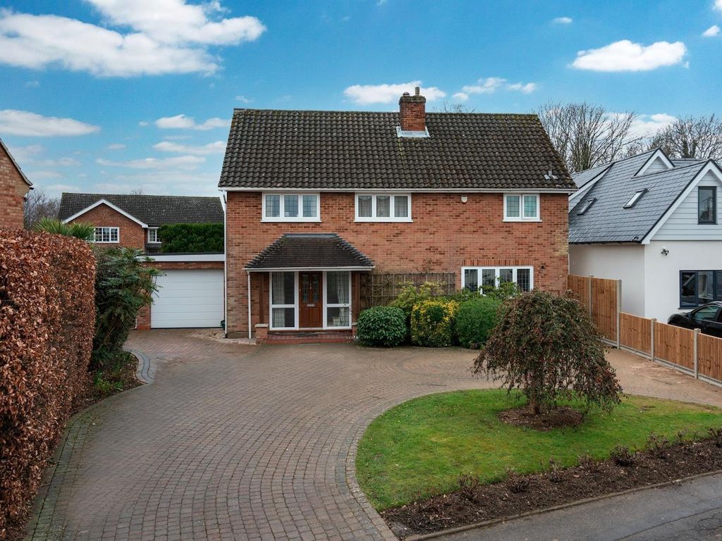 4 bed detached house for sale in St. Michaels Avenue, Leverstock Green