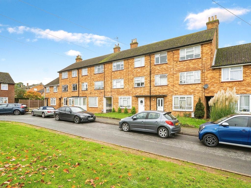 1 bed flat for sale in Edmunds Road, Hertford SG14, £185,000 Zoopla