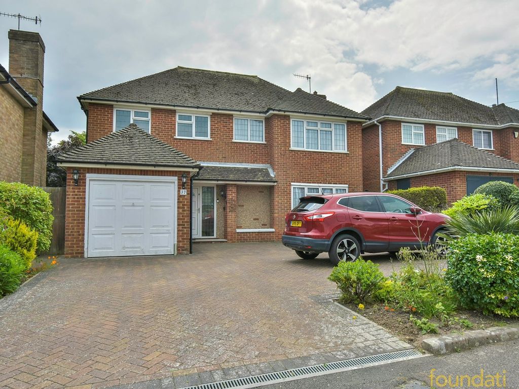 4 bed detached house for sale in Hawkhurst Way, BexhillOnSea TN39, £