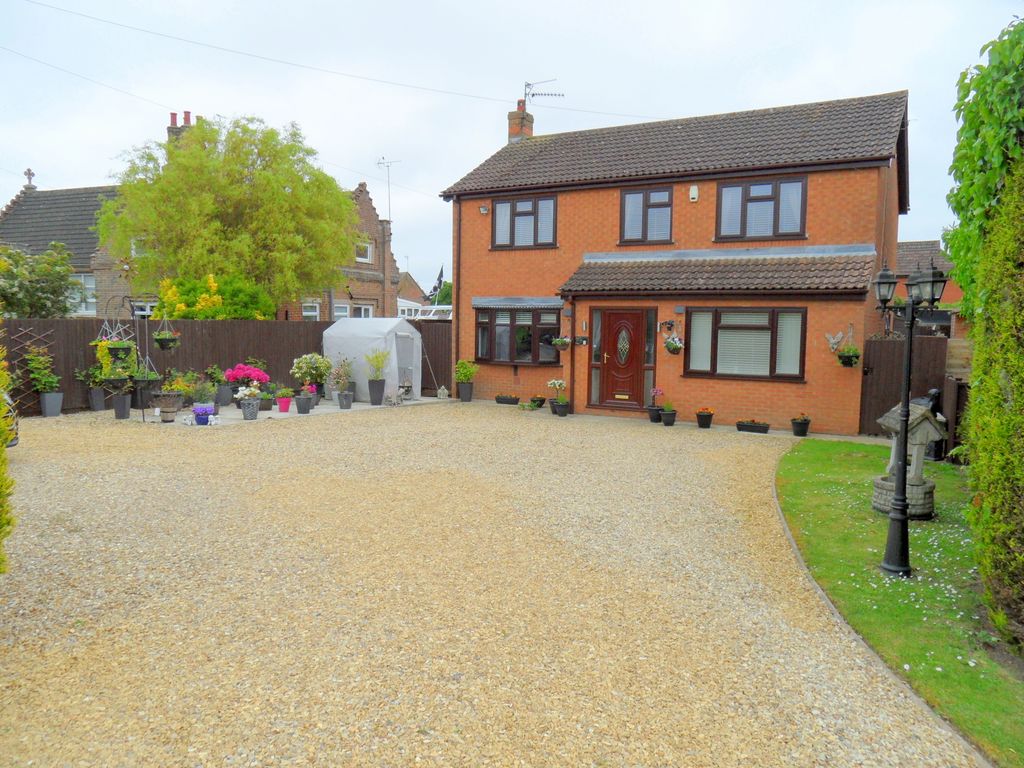 4 bed detached house for sale in Ropers Gate, Lutton, Spalding, Lincolnshire PE12 Zoopla