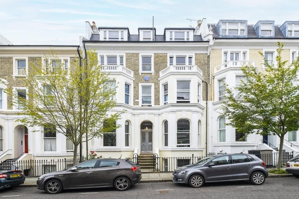 3 bed flat to rent in Campden Hill Gardens, London W8, £3,250 pcm Zoopla
