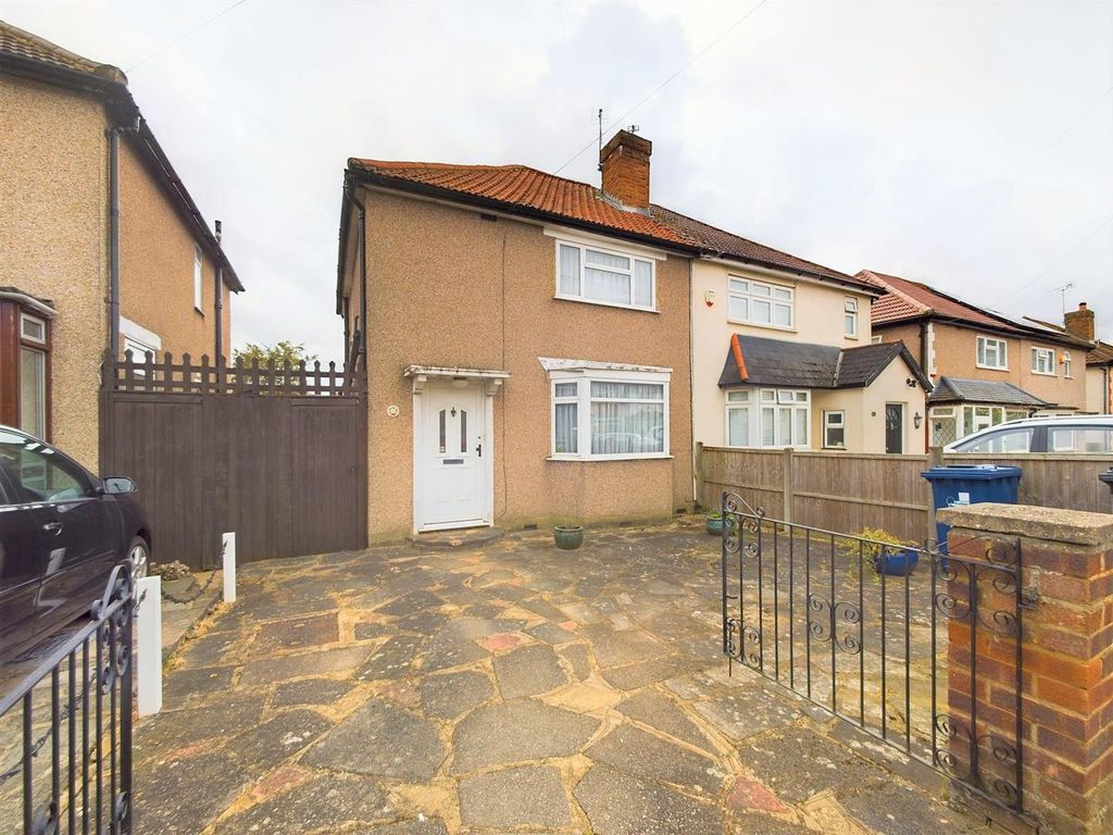 3 bed property for sale in Russell Road, Northolt UB5 Zoopla