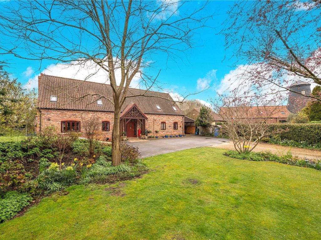 5 bed detached house for sale in High Gate, Helpringham, Sleaford
