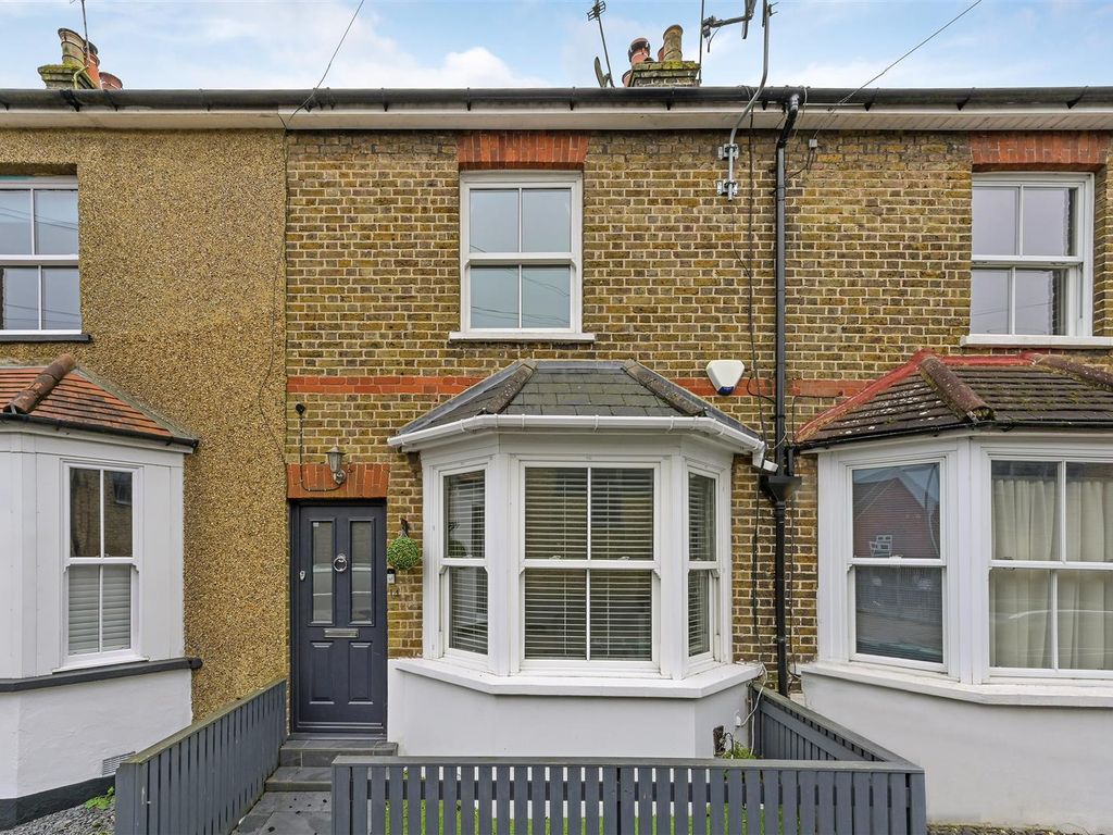 2 bed terraced house for sale in Oatlands Road, Burgh Heath, Tadworth