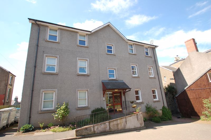 2 bed flat for sale in South Vennel, Lanark ML11, £85,000 Zoopla
