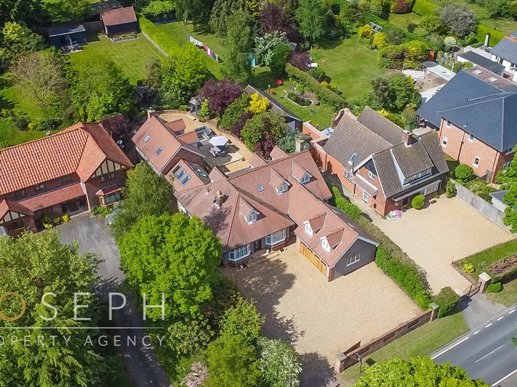 5 bed property for sale in Playford Road, Rushmere St Andrew, Ipswich