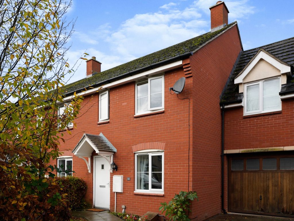 3 bed semidetached house for sale in Appleyard Close, Uckington