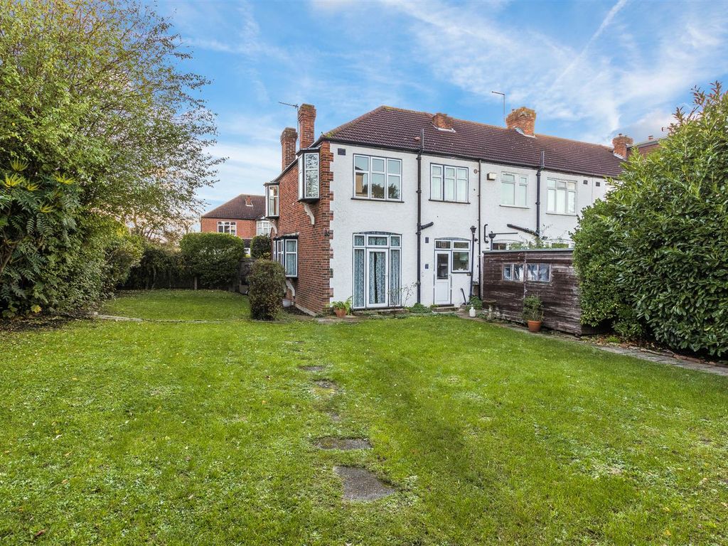 Orchard Close, London SW20  