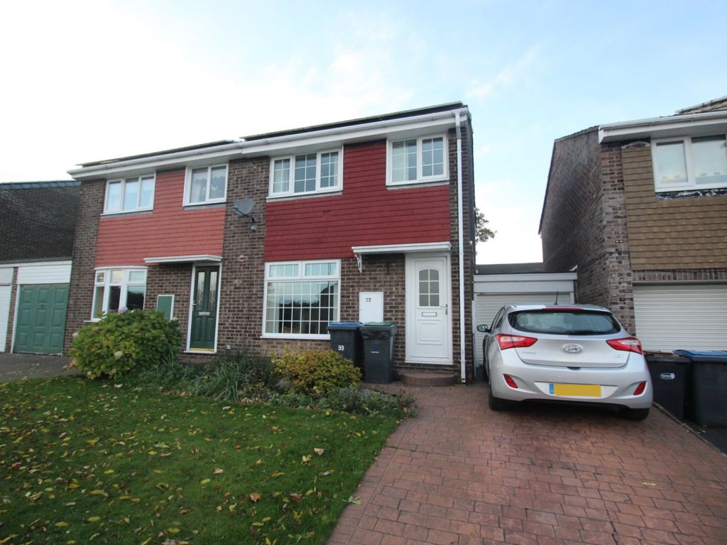 3 bed semidetached house for sale in Bradbury Close, Tanfield Lea