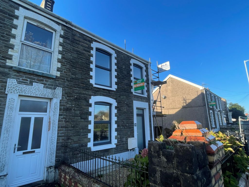 4 bed semidetached house for sale in Bolgoed Road, Pontarddulais