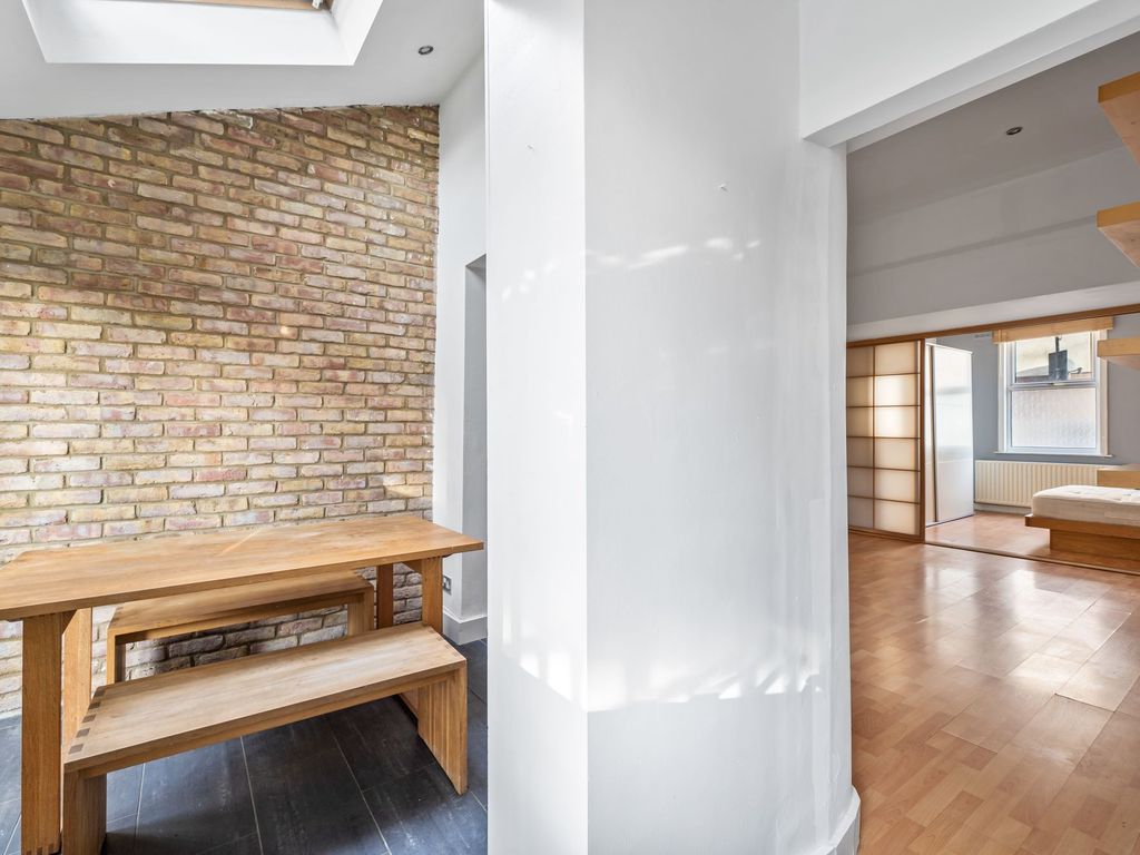 1 bed flat to rent in Camden Park Road, London NW1, £1,950 pcm Zoopla