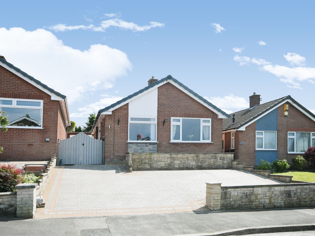 2 bed bungalow for sale in Herbert Road, KirkbyInAshfield, Nottingham