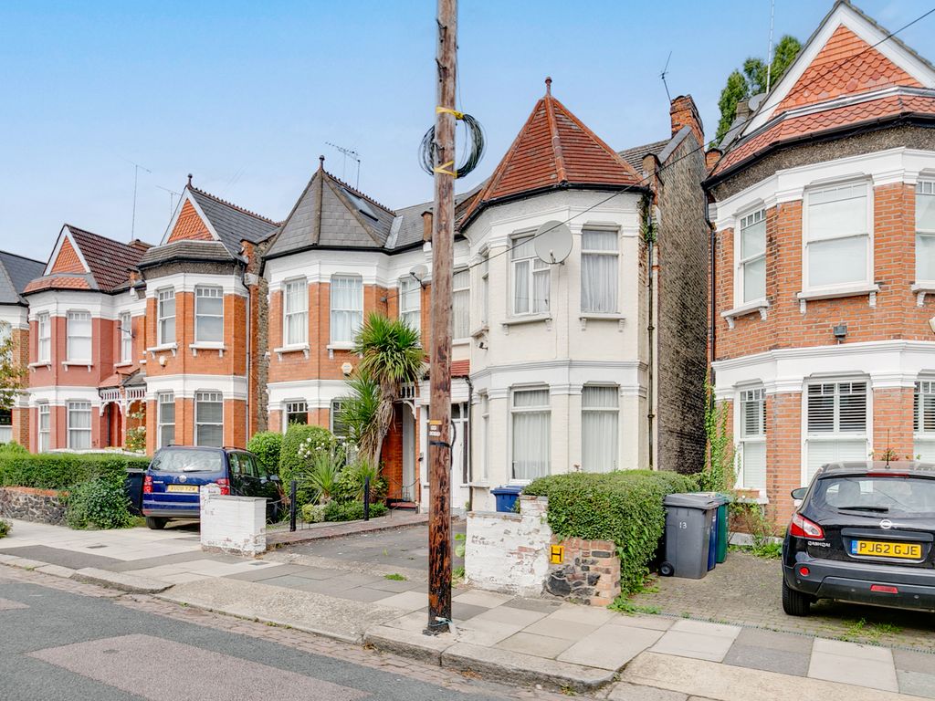 4 bed detached house for sale in Wilton Road, London N10, £1,000,000