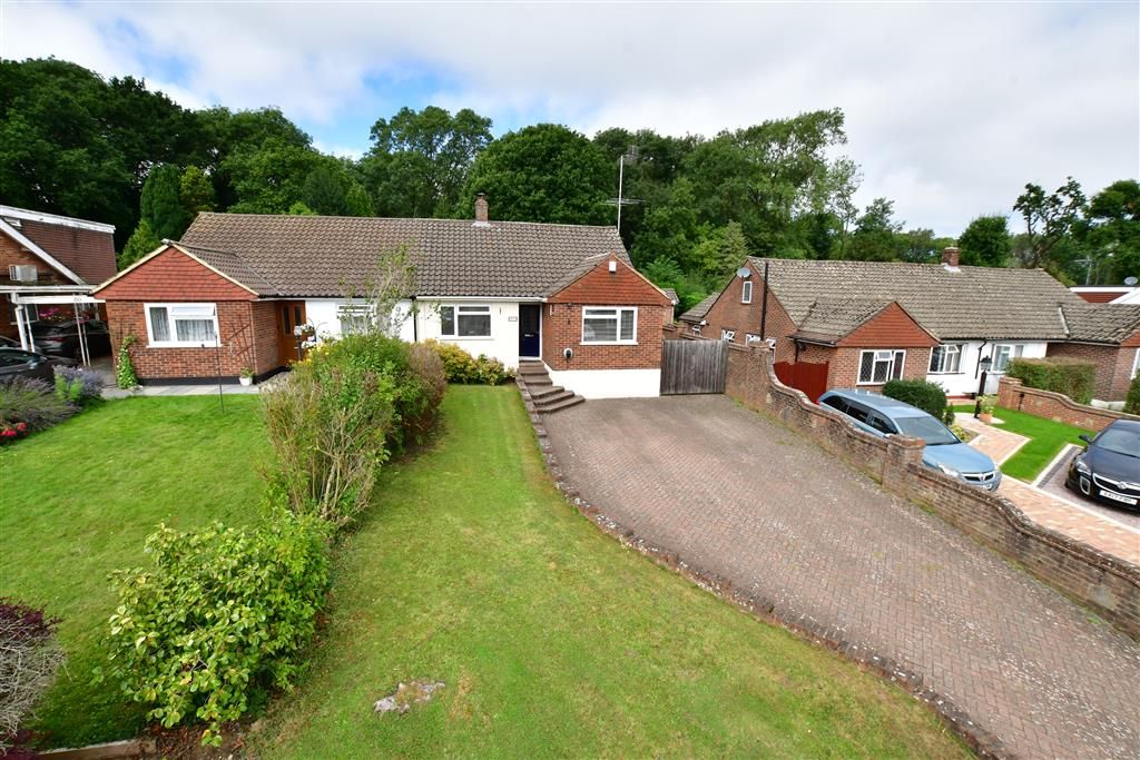 3 bed semidetached bungalow for sale in Neal Road, West Kingsdown