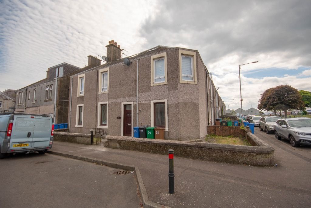 2 bed flat to rent in Patterson Street, Methil KY8, £625 pcm Zoopla