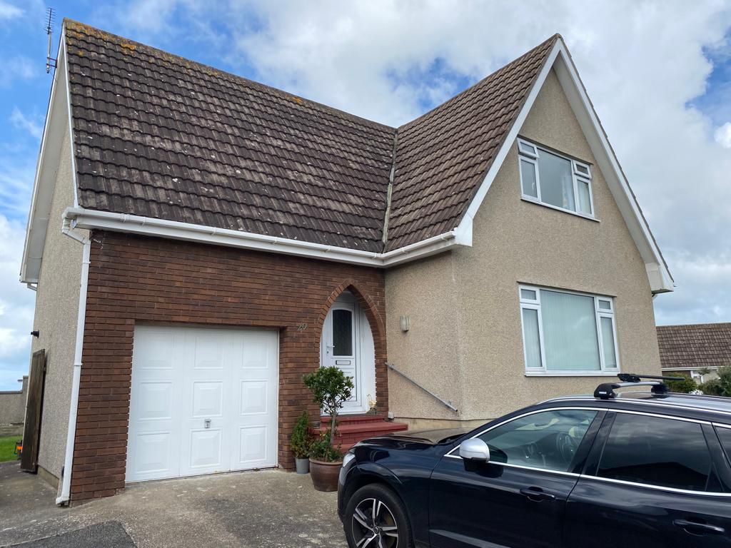 3 bed detached house to rent in Hunters Chase, Holyhead LL65, £1,295