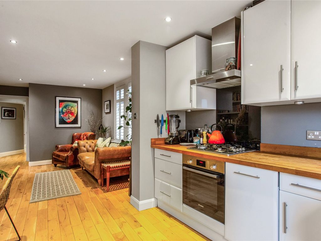 2 bed flat for sale in Dryden Road, London SW19, £550,000 Zoopla