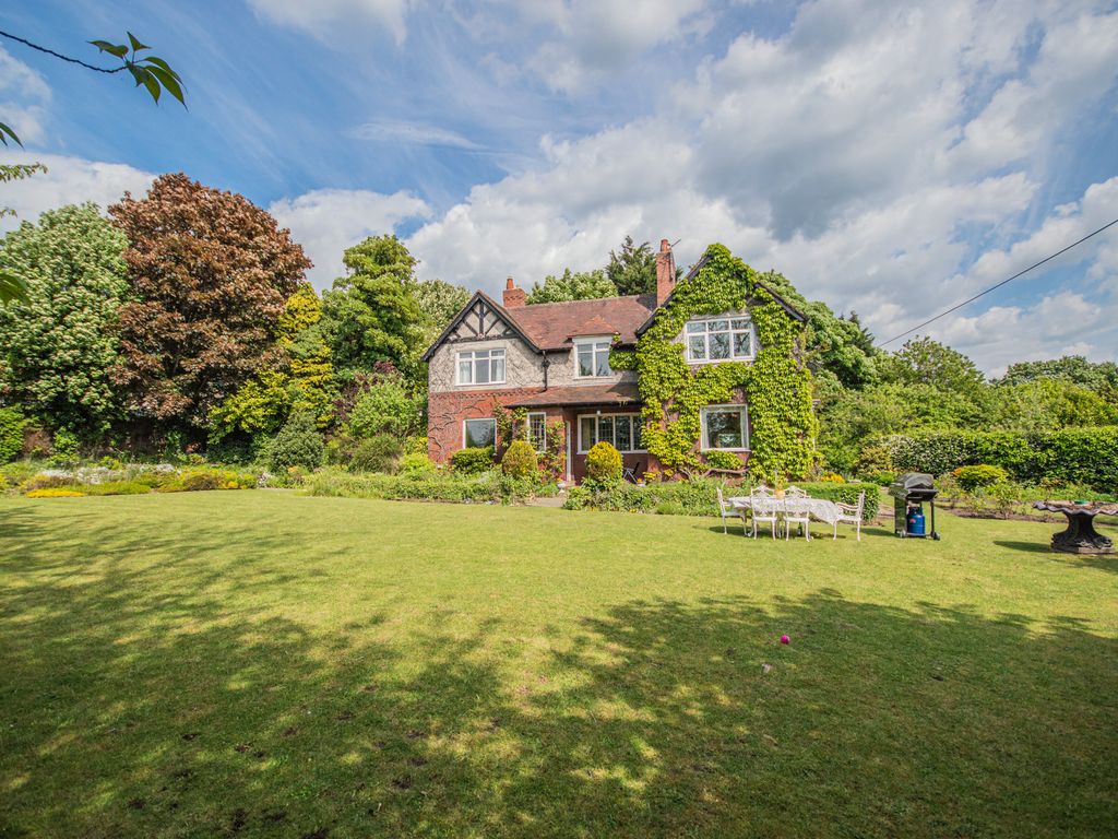 4 bed detached house for sale in Barnsley Road, Sandal, Wakefield WF2